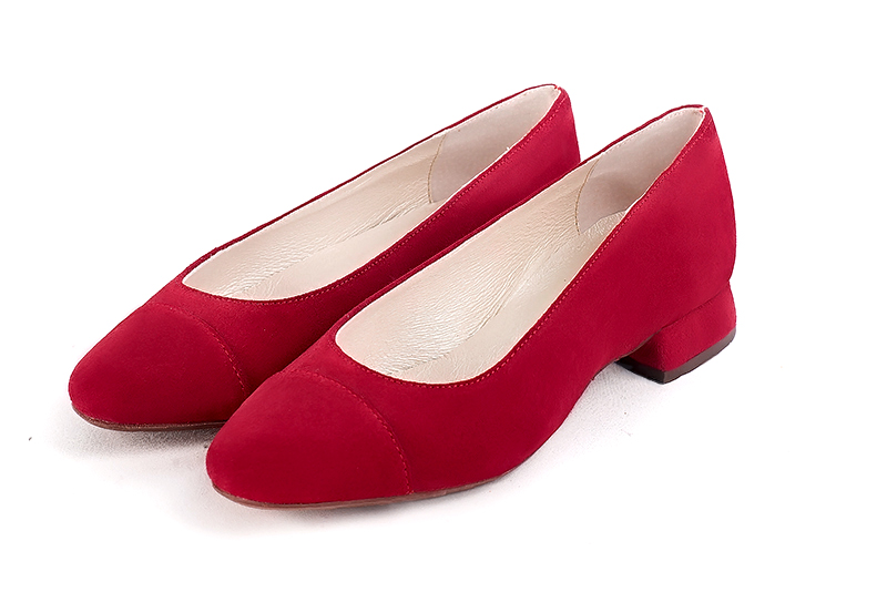 Ballerine rouge carmin Ballerine avec un petit talon Bout rond